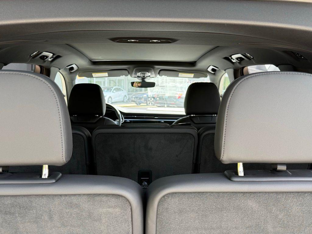 new 2026 Audi Q7 car, priced at $79,195