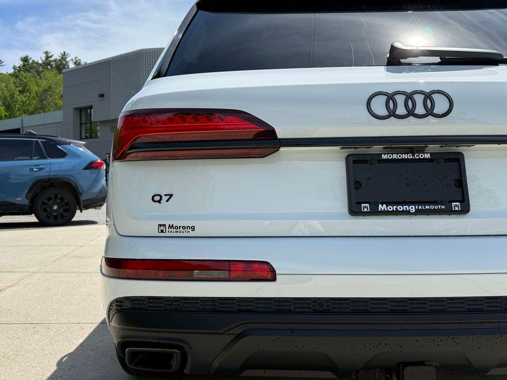 new 2026 Audi Q7 car, priced at $79,195
