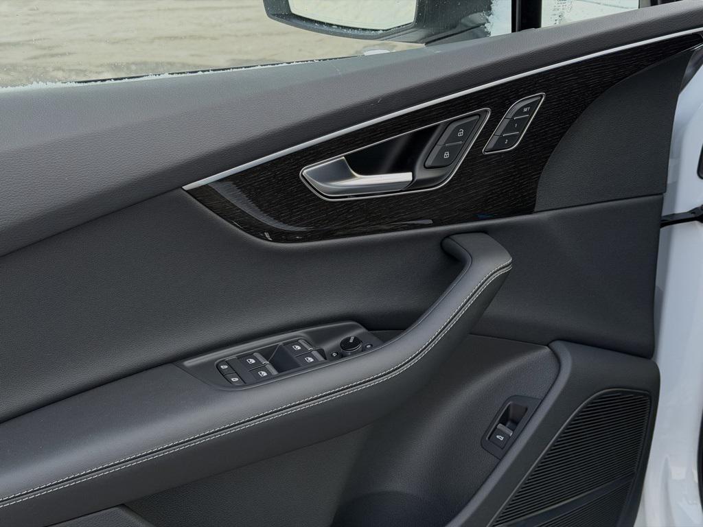 new 2026 Audi Q7 car, priced at $78,495