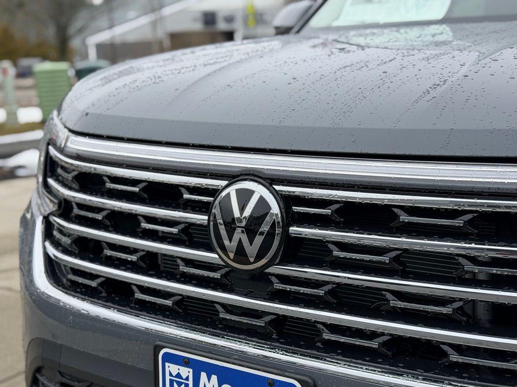 new 2026 Volkswagen Atlas car, priced at $52,388