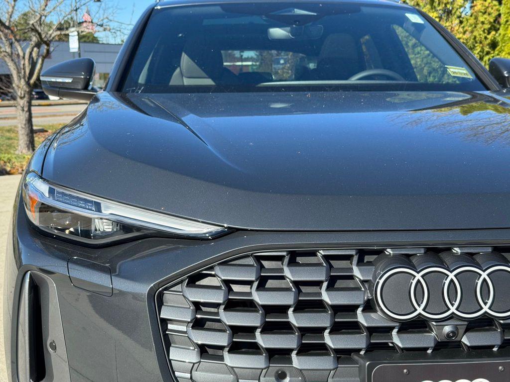 new 2025 Audi Q5 car, priced at $59,980