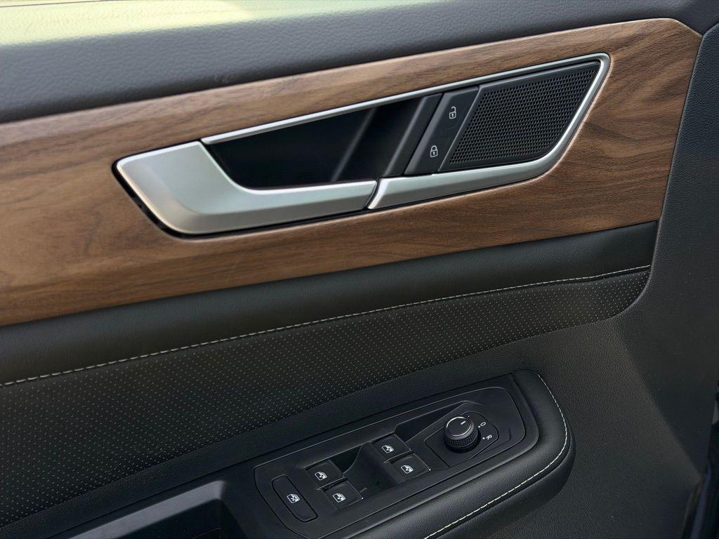 new 2026 Volkswagen Atlas car, priced at $49,515