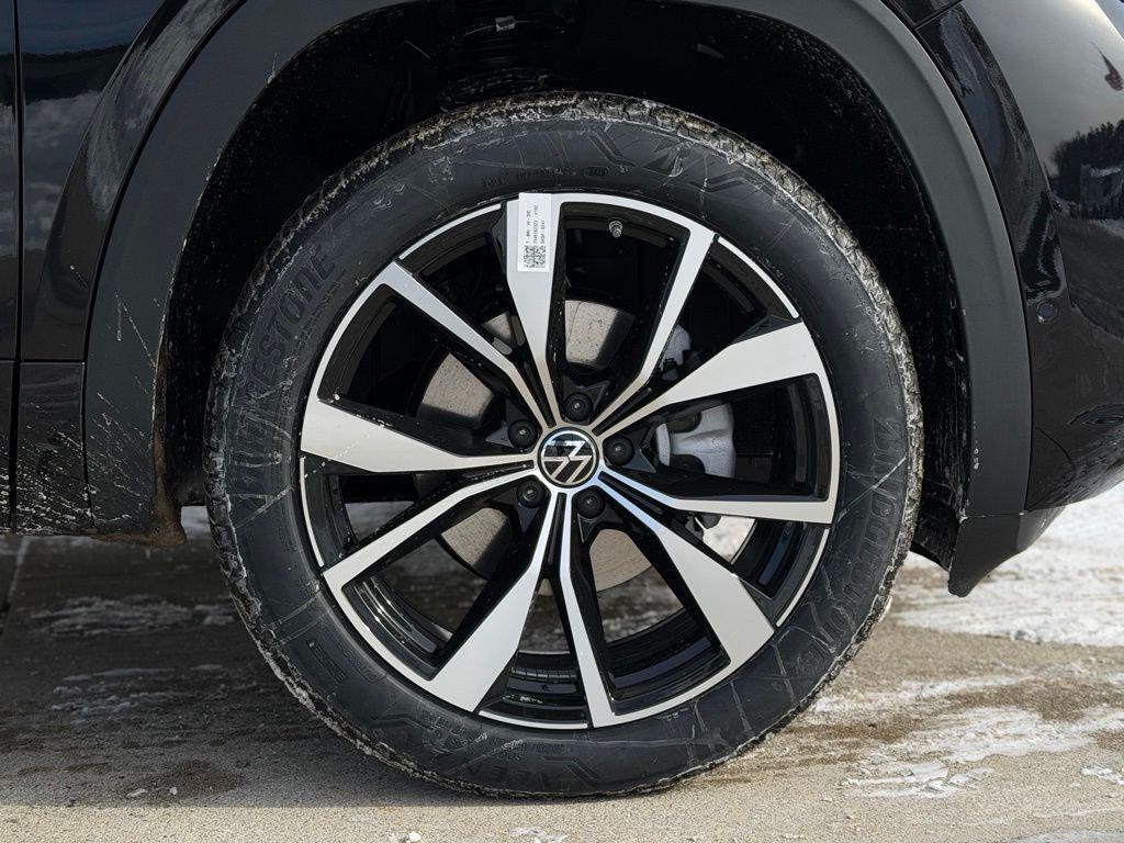 new 2026 Volkswagen Atlas car, priced at $56,943