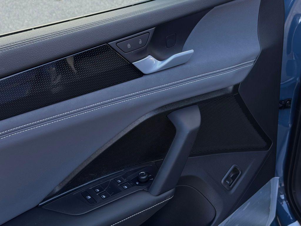 new 2026 Volkswagen Tiguan car, priced at $38,642