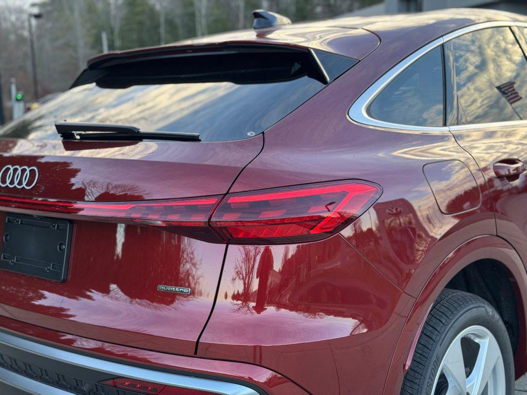 new 2025 Audi Q5 car, priced at $62,080