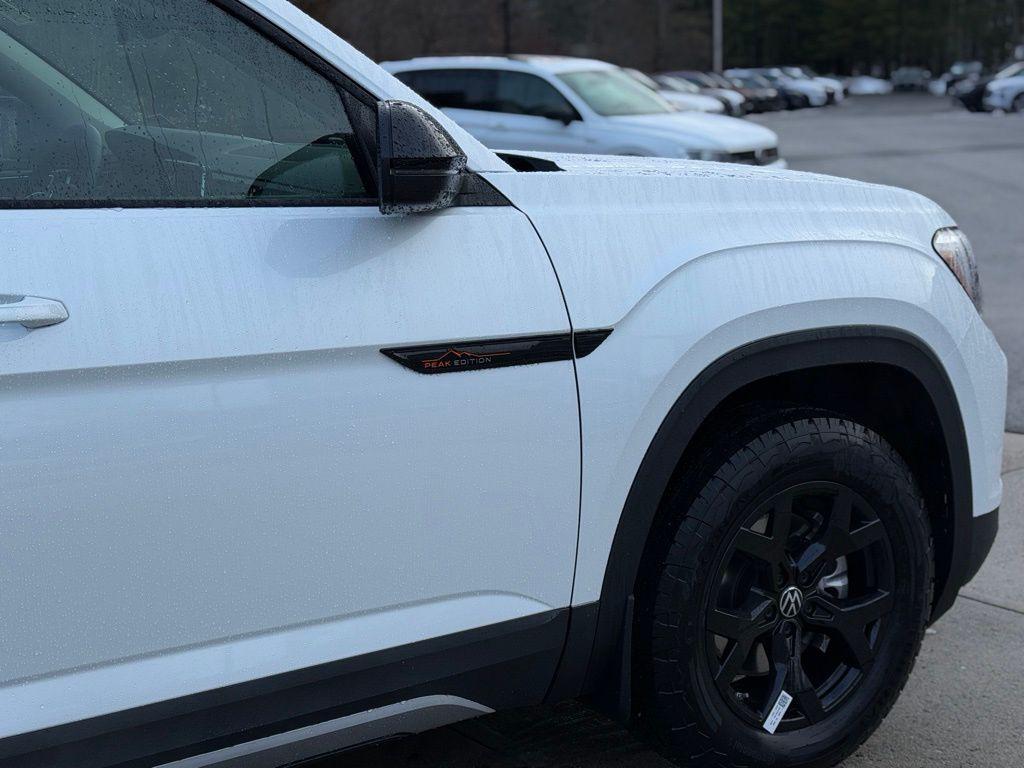 new 2026 Volkswagen Atlas car, priced at $51,376