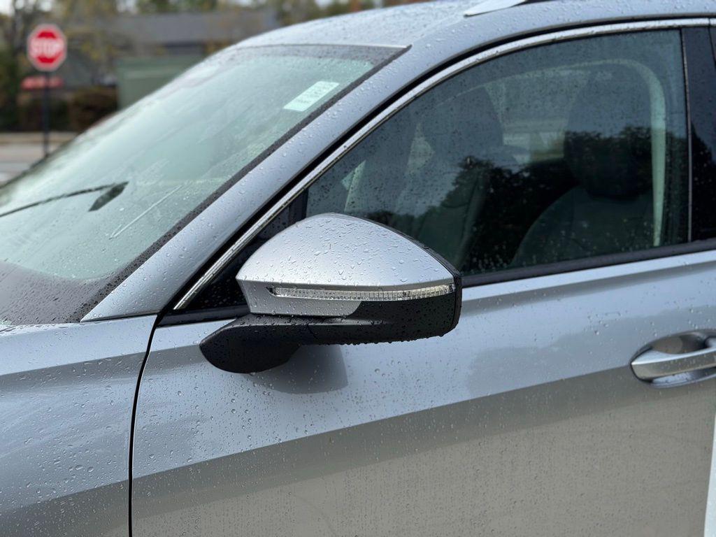 new 2025 Volkswagen Tiguan car, priced at $36,782