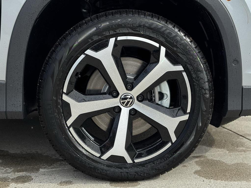 new 2025 Volkswagen Tiguan car, priced at $36,782