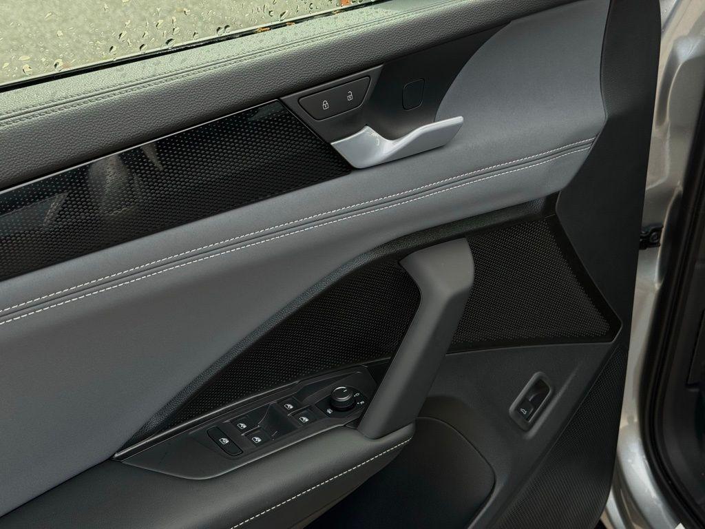 new 2025 Volkswagen Tiguan car, priced at $36,782