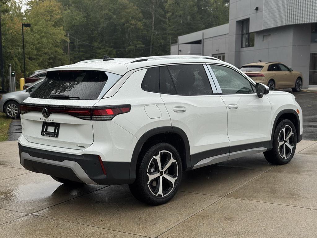 new 2025 Volkswagen Tiguan car, priced at $37,577