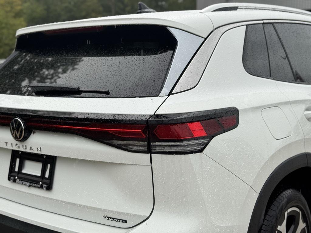 new 2025 Volkswagen Tiguan car, priced at $37,577