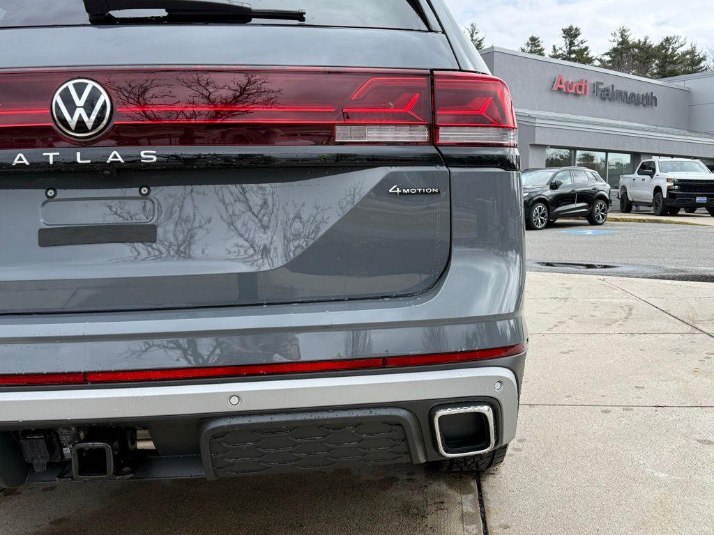 new 2026 Volkswagen Atlas car, priced at $50,573