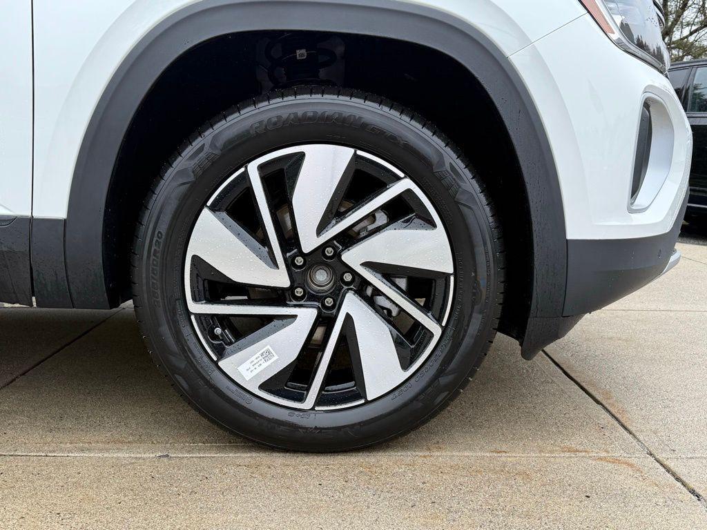 new 2026 Volkswagen Atlas car, priced at $48,770