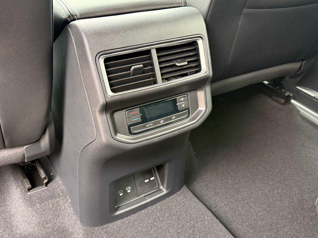 new 2026 Volkswagen Atlas car, priced at $48,770