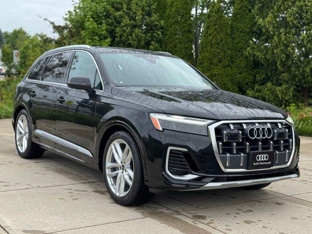 new 2025 Audi Q7 car, priced at $76,480