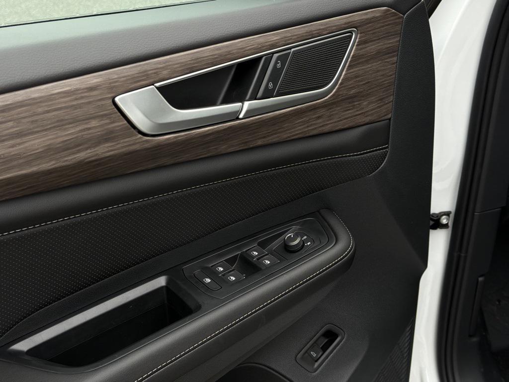 new 2026 Volkswagen Atlas car, priced at $53,083