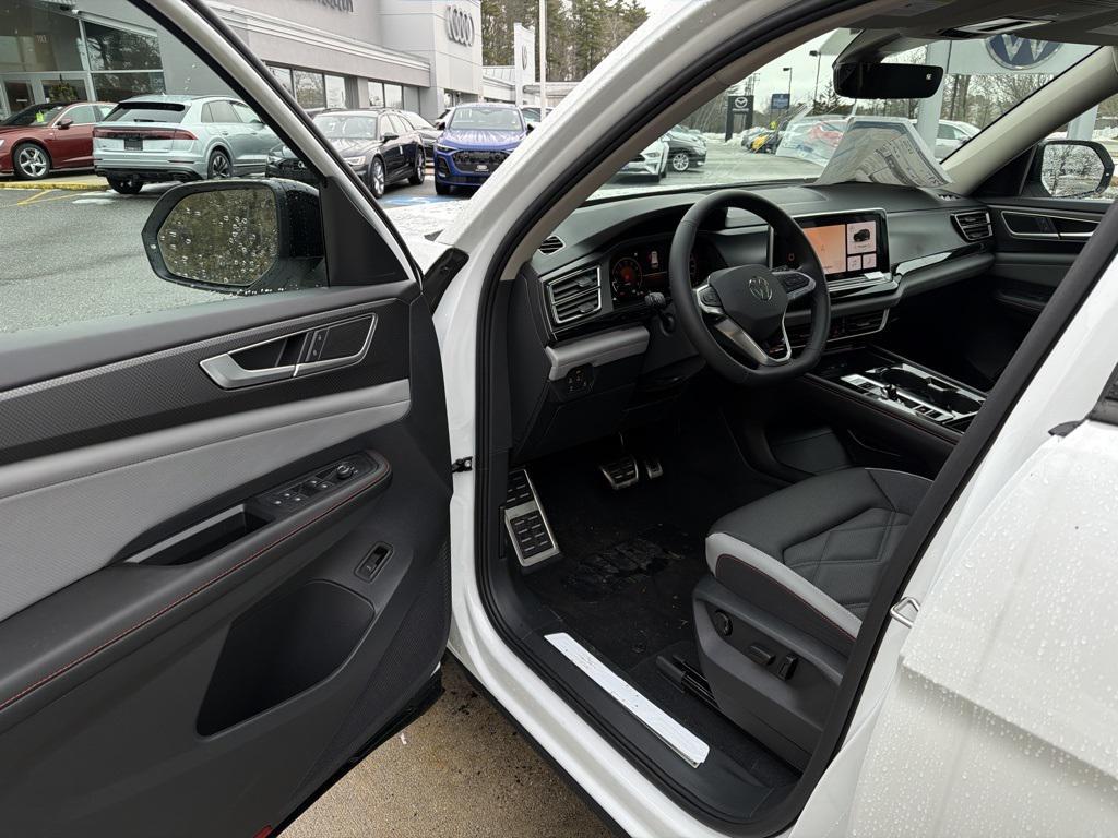 new 2026 Volkswagen Atlas car, priced at $52,071
