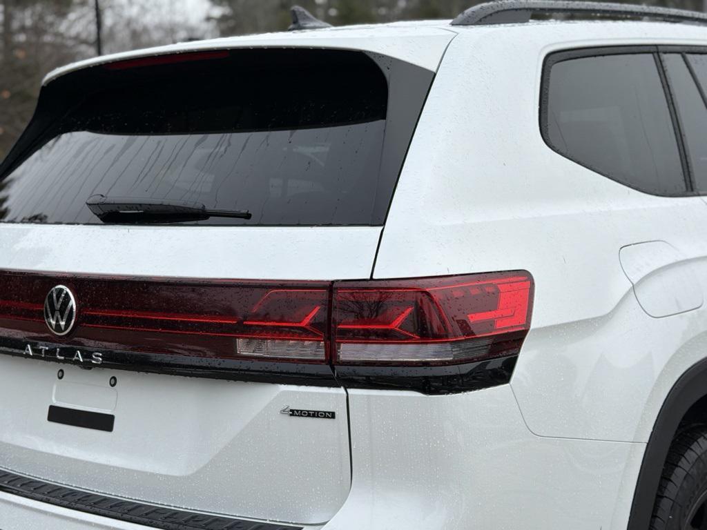 new 2026 Volkswagen Atlas car, priced at $52,071