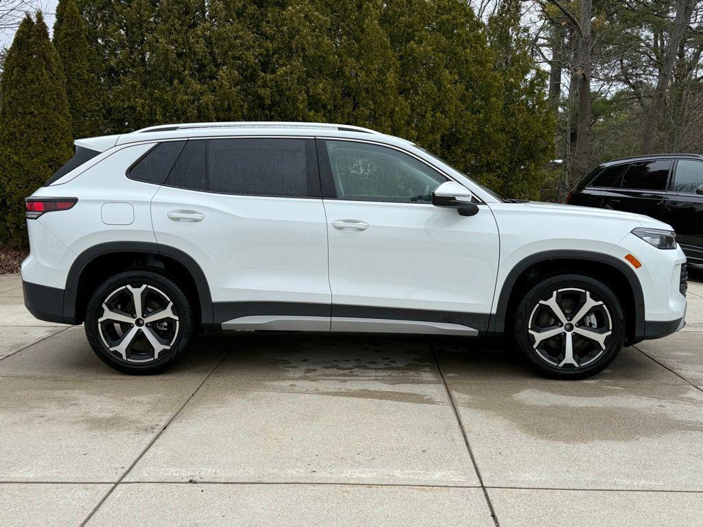 new 2026 Volkswagen Tiguan car, priced at $37,392
