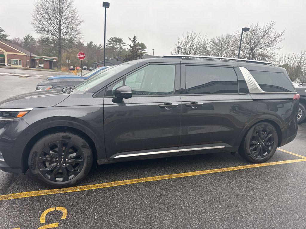 used 2024 Kia Carnival car, priced at $38,244