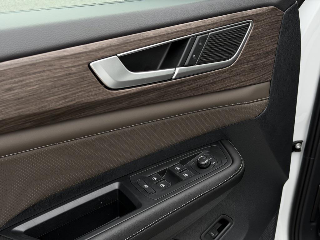 new 2026 Volkswagen Atlas car, priced at $53,083