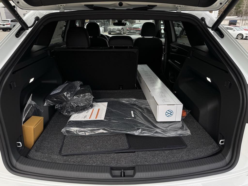 new 2026 Volkswagen Atlas Cross Sport car, priced at $53,571