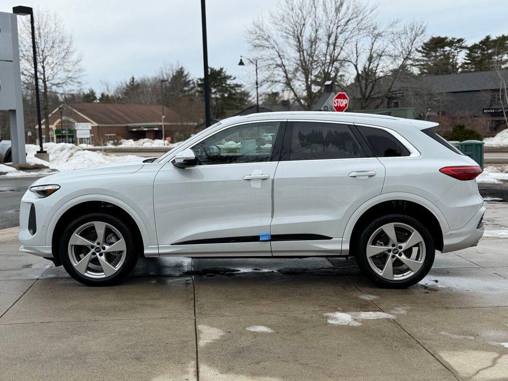new 2025 Audi Q5 car, priced at $58,575