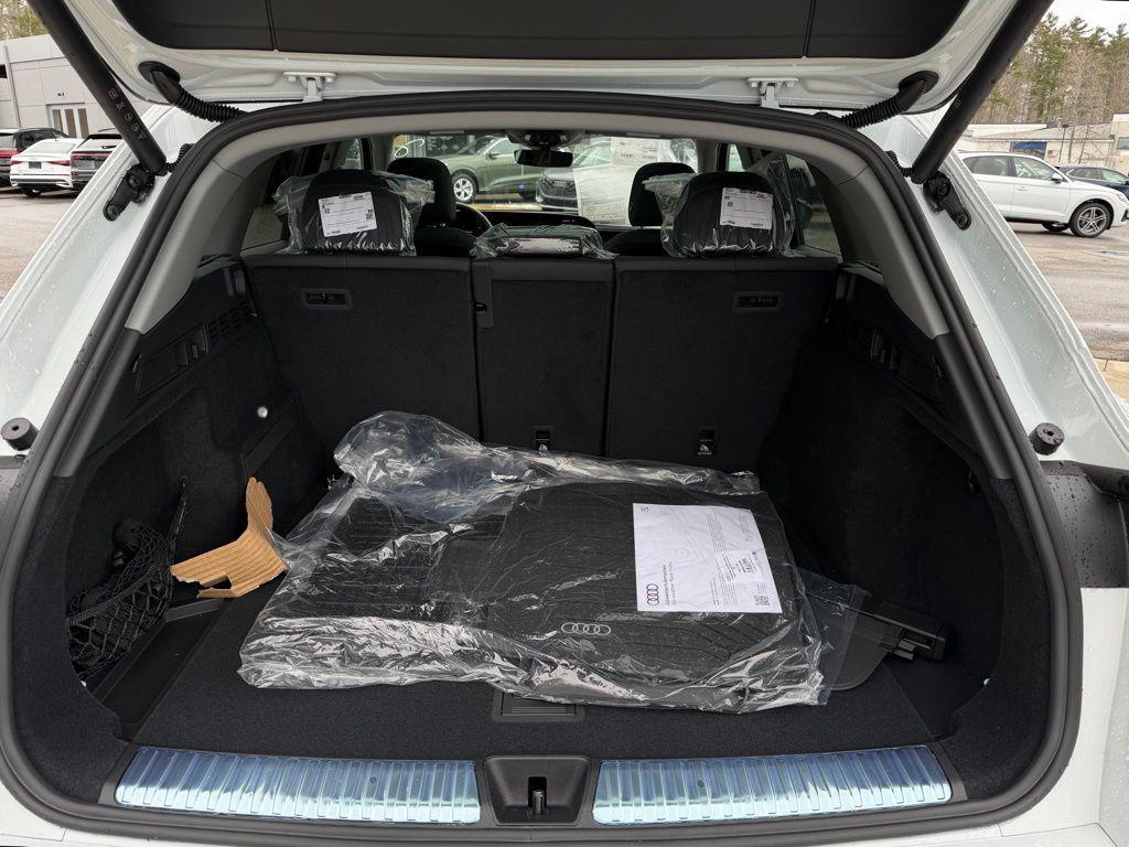 new 2025 Audi Q5 car, priced at $58,575