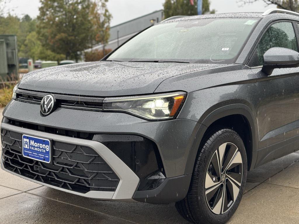 new 2025 Volkswagen Taos car, priced at $33,127