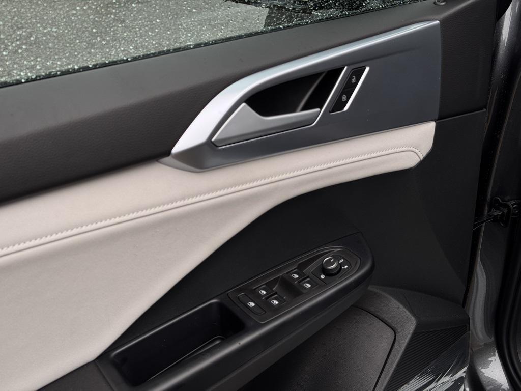 new 2025 Volkswagen Taos car, priced at $33,127