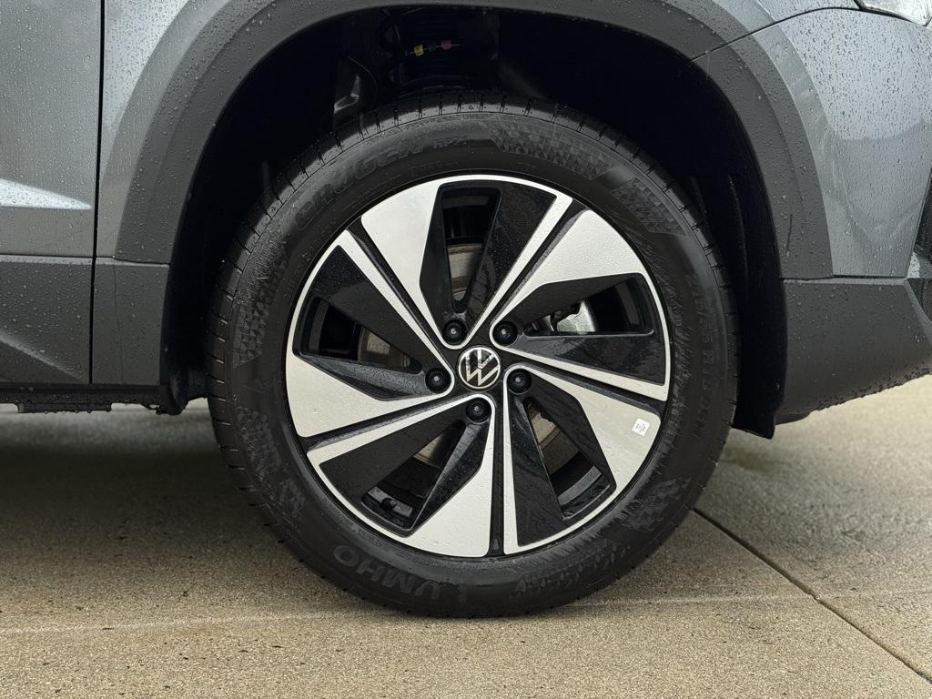 new 2025 Volkswagen Taos car, priced at $33,127