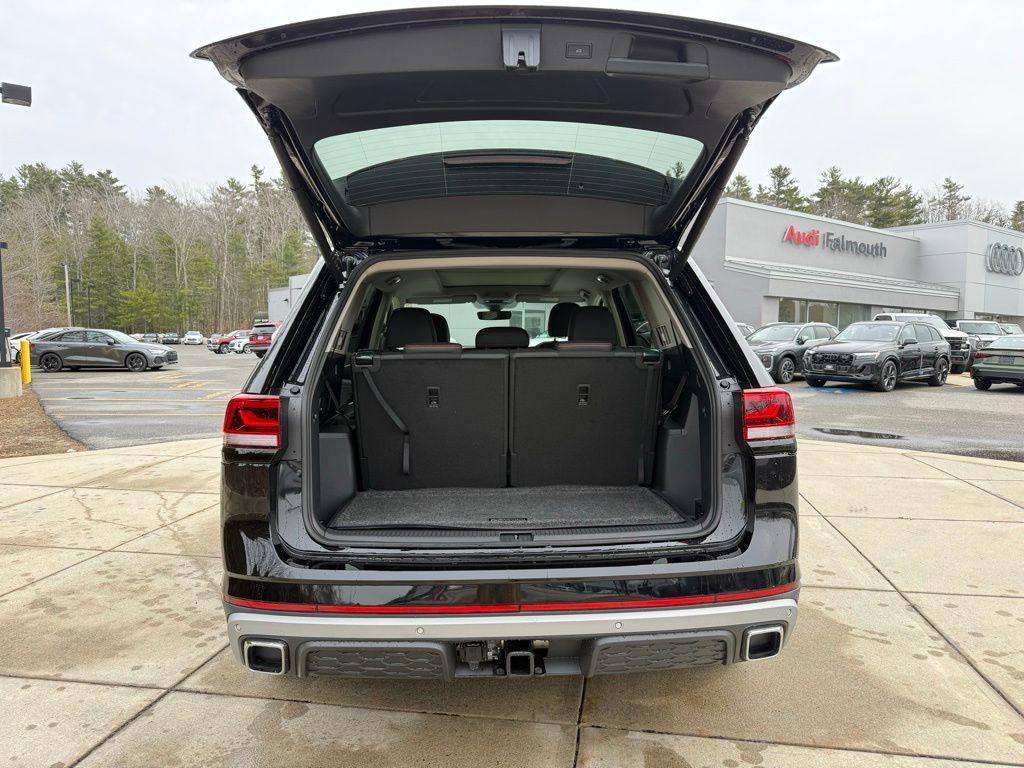 new 2026 Volkswagen Atlas car, priced at $50,118