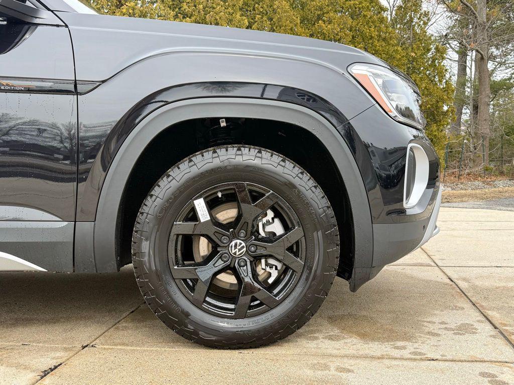 new 2026 Volkswagen Atlas car, priced at $50,118