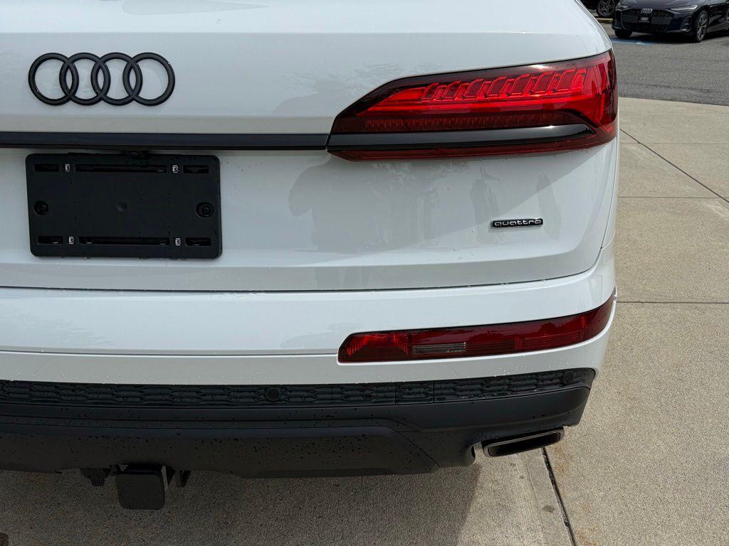 new 2026 Audi Q7 car, priced at $68,745