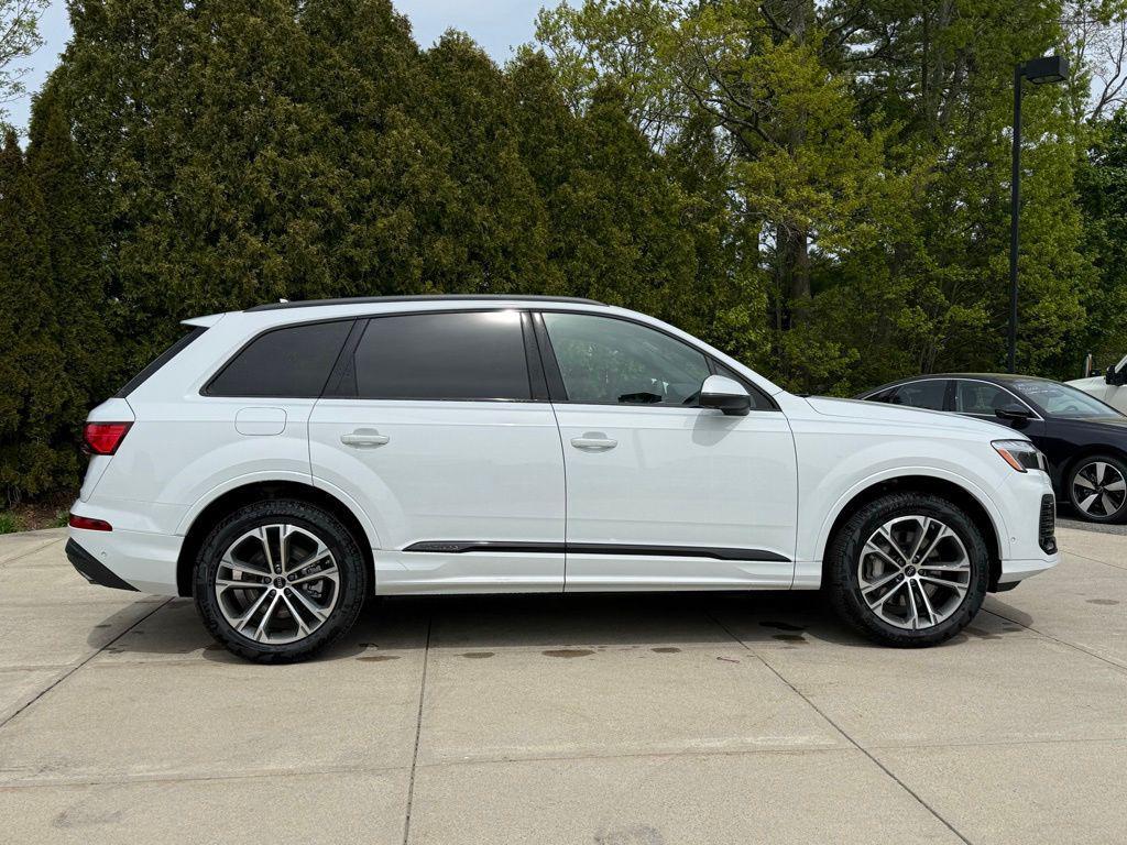 new 2026 Audi Q7 car, priced at $68,745