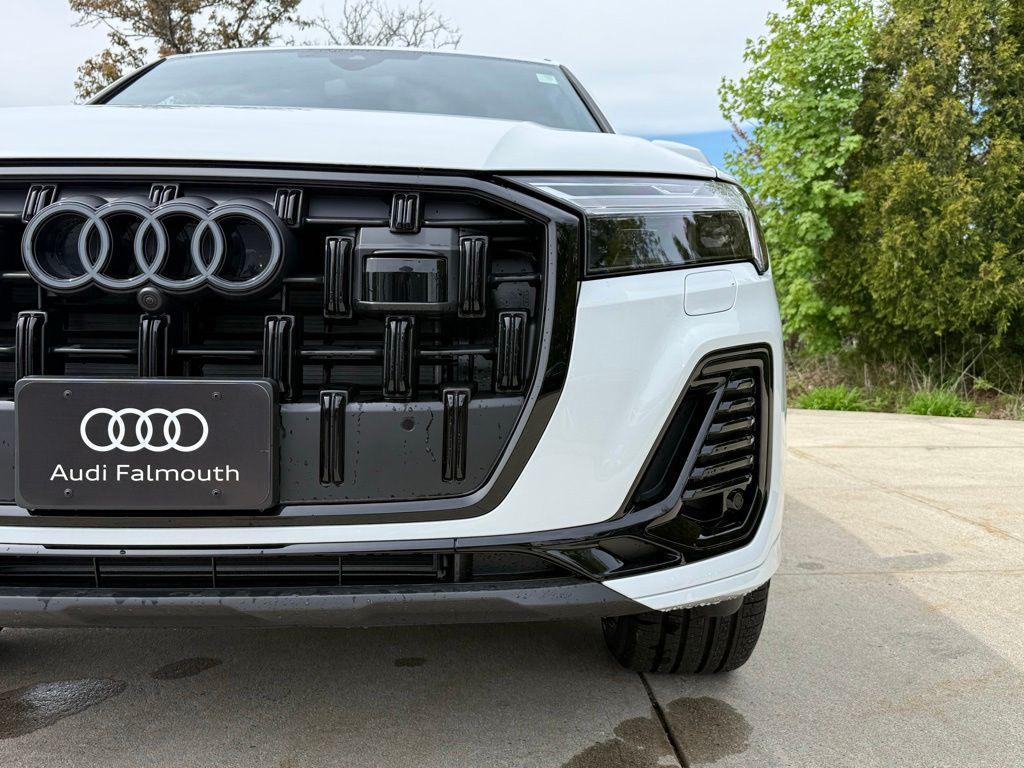 new 2026 Audi Q7 car, priced at $68,745