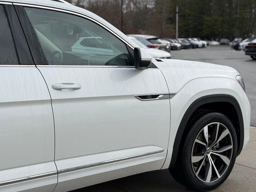 new 2026 Volkswagen Atlas car, priced at $58,093