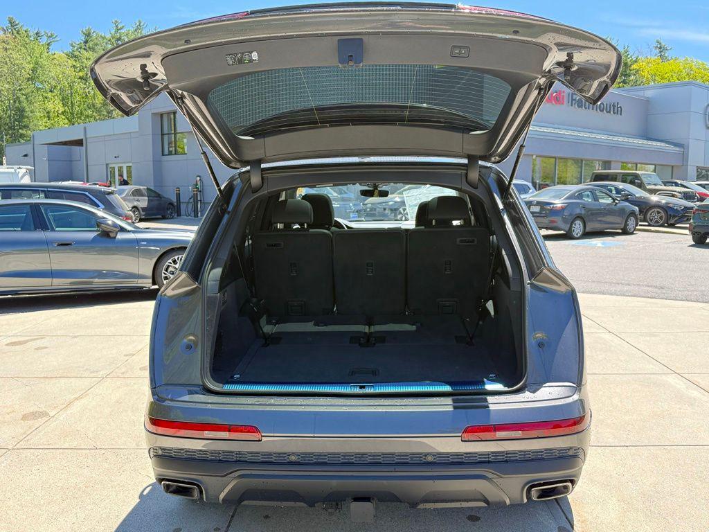 new 2026 Audi Q7 car, priced at $68,600