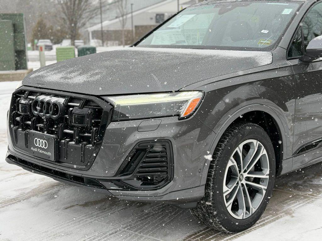 new 2026 Audi Q7 car, priced at $67,900