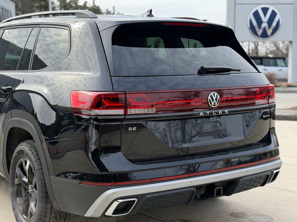 new 2026 Volkswagen Atlas car, priced at $50,118
