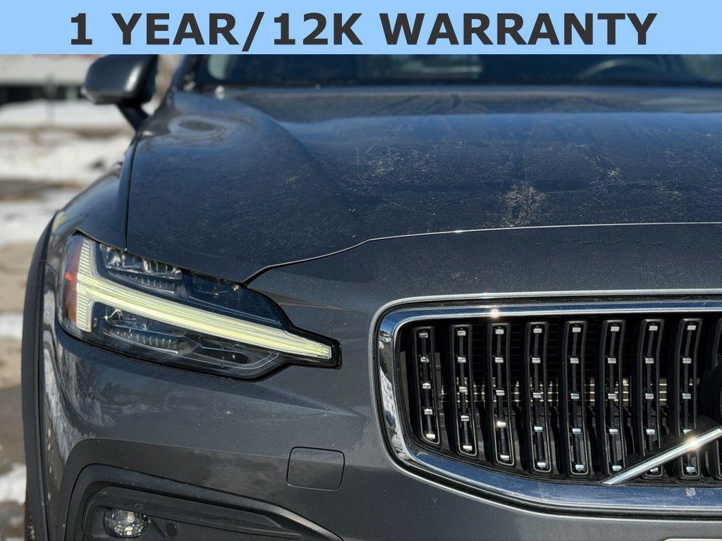 used 2021 Volvo V60 Cross Country car, priced at $25,365