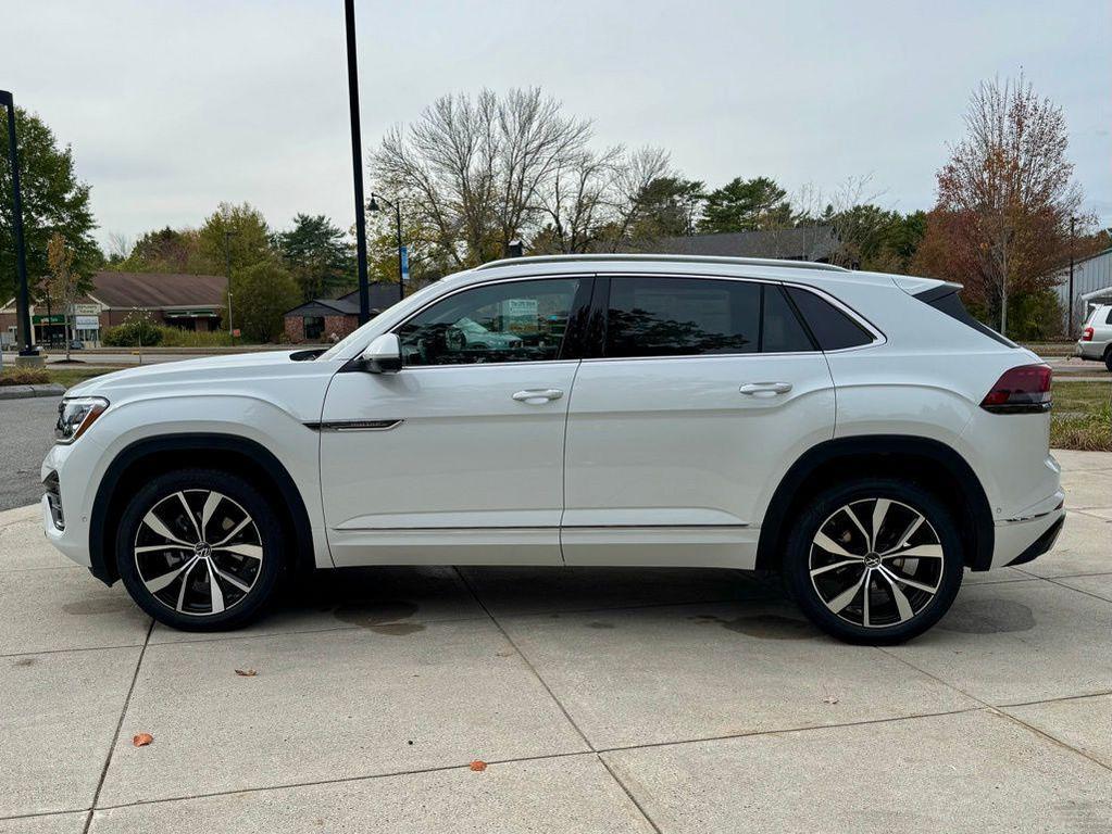 new 2026 Volkswagen Atlas Cross Sport car, priced at $56,631