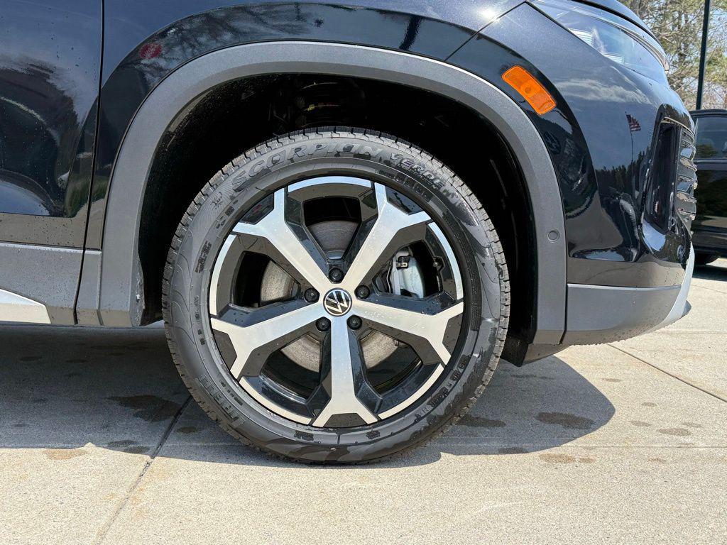 new 2026 Volkswagen Tiguan car, priced at $37,687