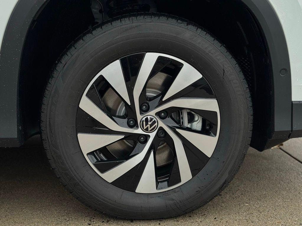 new 2026 Volkswagen Tiguan car, priced at $33,780