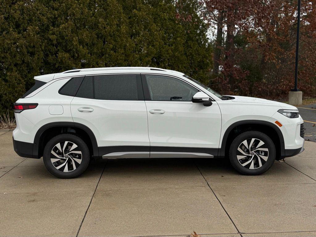 new 2026 Volkswagen Tiguan car, priced at $33,780