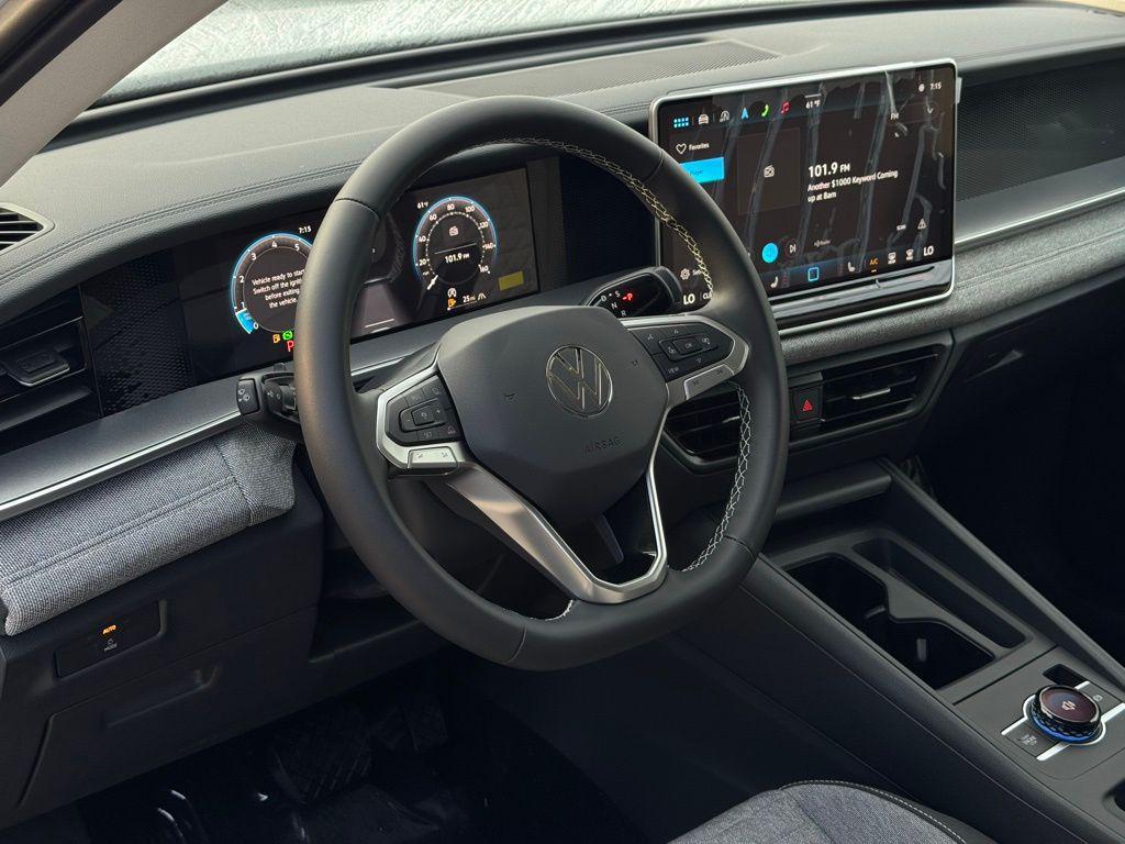 new 2025 Volkswagen Tiguan car, priced at $33,877