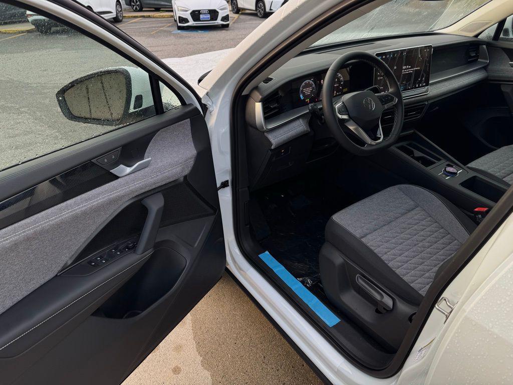 new 2025 Volkswagen Tiguan car, priced at $33,877