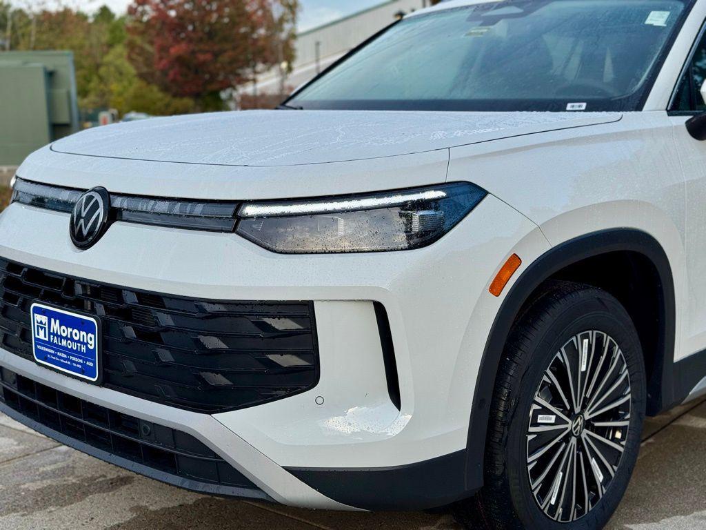 new 2025 Volkswagen Tiguan car, priced at $33,877