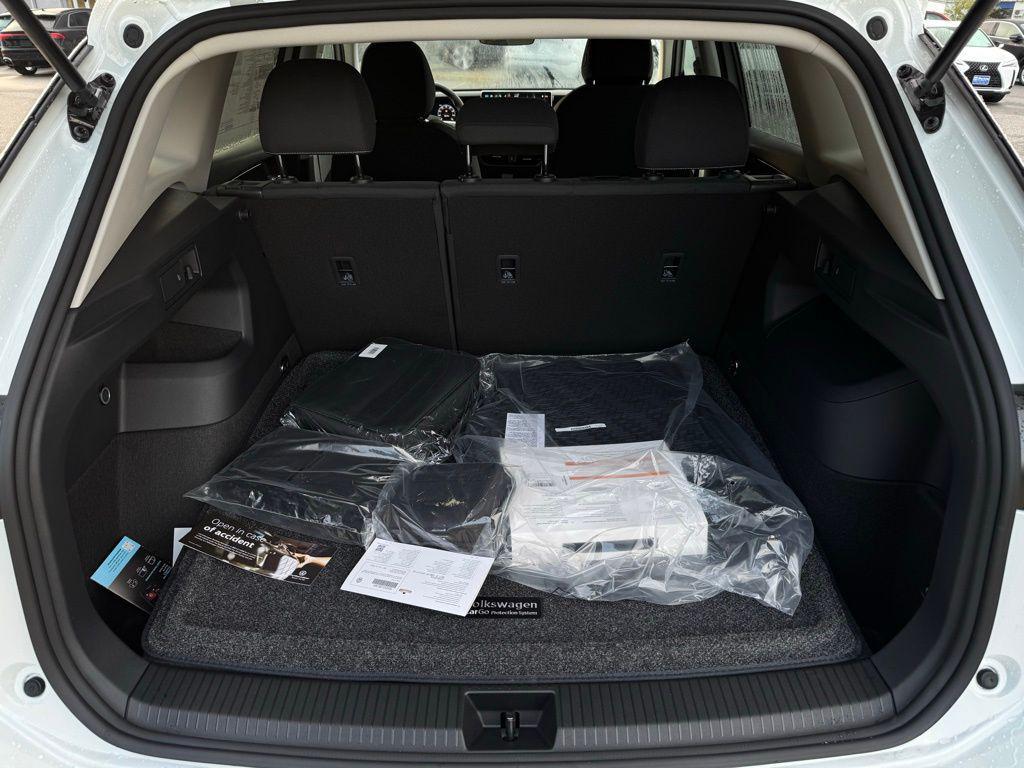 new 2025 Volkswagen Tiguan car, priced at $33,877