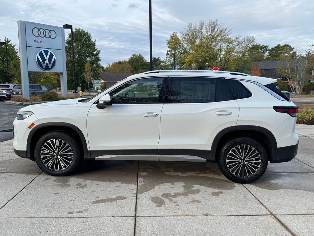 new 2025 Volkswagen Tiguan car, priced at $33,877